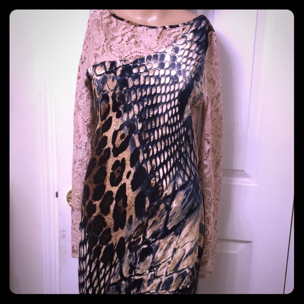 S- Twelve Asymmetrical Crochet Shoulder Dress: M